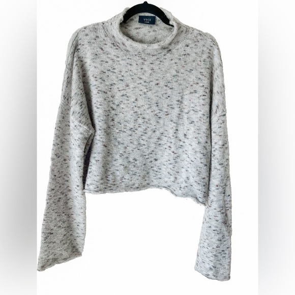 Cropped Sweater with Bell Sleeves - Picture 3 of 3